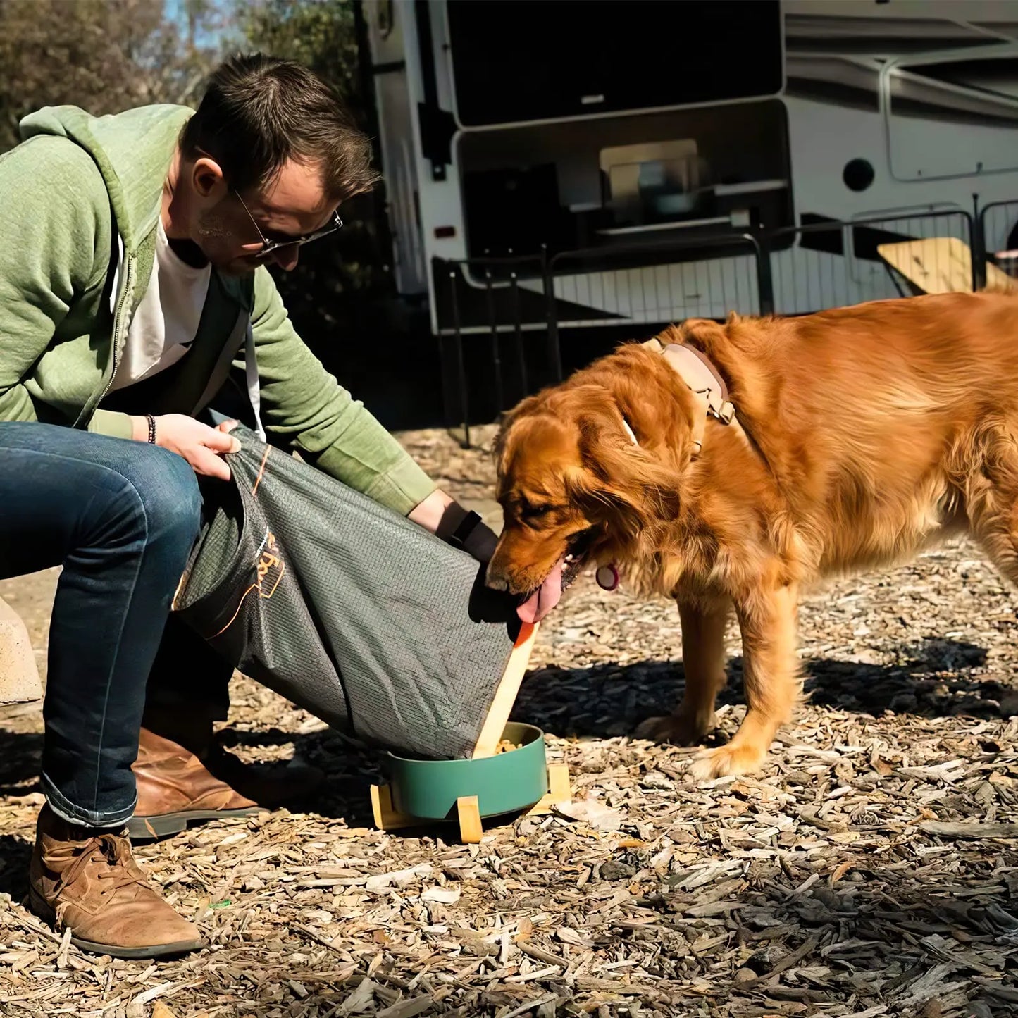 Large Capacity for Travel Kibble Storage